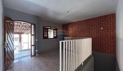 Casa para venda em Jardim Serrano de 280.72m² com 5 Quartos e 3 Garagens