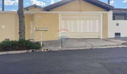 Casa para venda em Jardim Chácara Dos Pinheiros de 175.83m² com 2 Quartos e 1 Suite