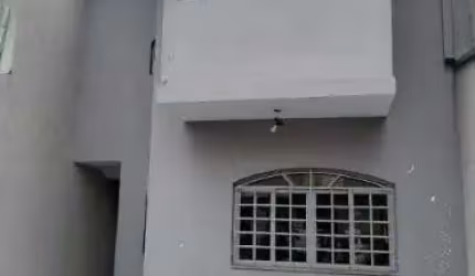 Casa para alugar em Centro de 170.00m² com 1 Quarto e 2 Garagens