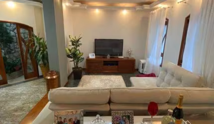 Apartamento para venda em Jardim Rosana de 228.00m² com 3 Quartos, 1 Suite e 2 Garagens