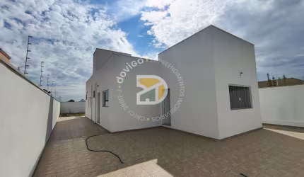 Casa para venda em Jardim Maria Beatriz de 93.00m² com 3 Quartos, 1 Suite e 5 Garagens
