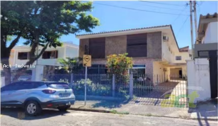 Casa para venda em Vila Madalena de 300.00m² com 4 Quartos, 2 Suites e 2 Garagens