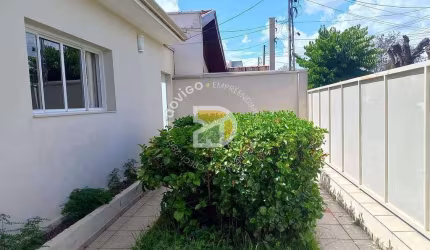 Casa para venda em Jardim Áurea de 200.00m² com 3 Quartos, 1 Suite e 3 Garagens