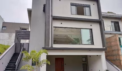 Casa para venda em Mogi Moderno de 250.00m² com 3 Quartos, 3 Suites e 4 Garagens