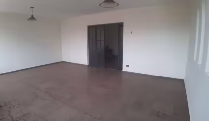 Casa para venda e aluguel em Centro de 304.00m² com 4 Quartos, 2 Suites e 2 Garagens