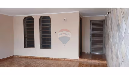 Casa para venda em Jardim Antártica de 134.00m² com 2 Quartos e 2 Garagens