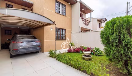 Sobrado para venda em Fanny de 160.00m² com 3 Quartos, 1 Suite e 2 Garagens