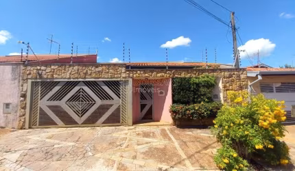 Casa para venda em Jardim Dos Manacás de 222.00m² com 3 Quartos, 1 Suite e 2 Garagens