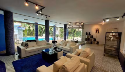 Casa de Condomínio para venda em Chácara Vale Do Rio Cotia de 450.00m² com 4 Quartos e 2 Suites