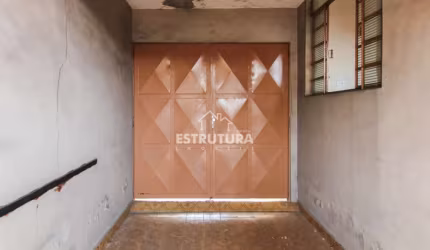 Casa para venda em Centro de 178.00m² com 4 Quartos e 3 Garagens