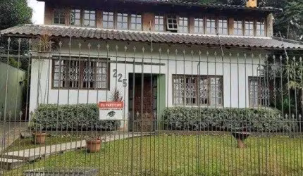 Casa para venda em Barreirinha de 360.00m² com 5 Quartos, 1 Suite e 8 Garagens