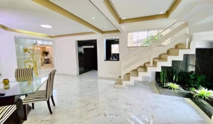 Casa para venda em Mercês de 250.00m² com 3 Quartos, 1 Suite e 2 Garagens