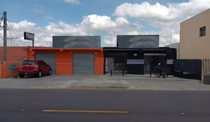 Sobrado para venda em Iguaçu de 297.00m² com 3 Quartos e 4 Garagens