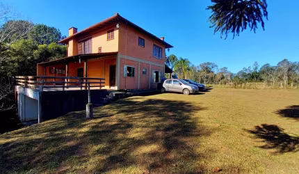 Chácara para venda em Tijucas Do Sul de 250.00m² com 3 Quartos, 1 Suite e 2 Garagens