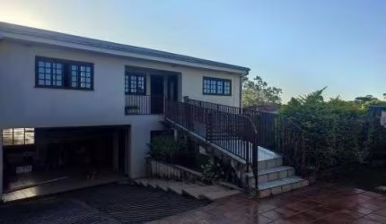 Casa para venda em São Lourenço de 240.00m² com 5 Quartos, 1 Suite e 5 Garagens