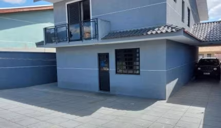 Sobrado para venda em Guabirotuba de 280.00m² com 4 Quartos, 1 Suite e 5 Garagens