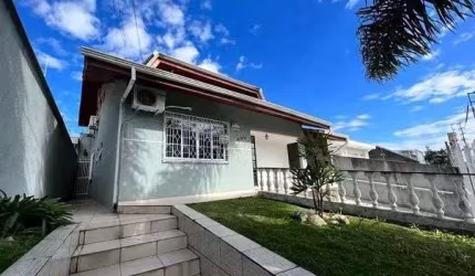 Casa para venda em Jardim Botânico de 300.00m² com 4 Quartos, 1 Suite e 4 Garagens