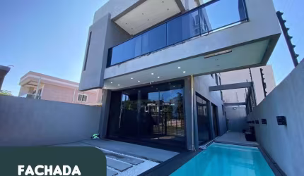 Sobrado para venda em Guaratuba de 200.00m² com 3 Quartos, 1 Suite e 1 Garagem