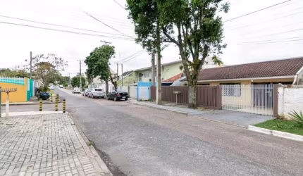 Casa para venda em Uberaba de 115.00m² com 3 Quartos, 1 Suite e 2 Garagens