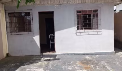 Casa para venda em Pinheirinho de 70.00m² com 3 Quartos e 3 Garagens