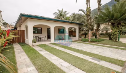 Casa para venda em Pedra Verde de 450.00m² com 4 Quartos, 3 Suites e 3 Garagens