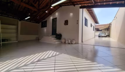 Casa para venda em Jardim Peabiru de 162.00m² com 3 Quartos e 4 Garagens