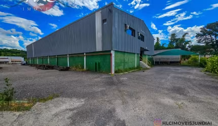 Galpão / Depósito / Armazém para alugar em Traviú de 2600.00m²