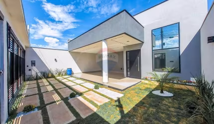 Casa para venda em Vila Queiroz de 166.69m² com 3 Quartos, 2 Suites e 3 Garagens
