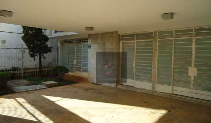 Casa para venda e aluguel em Centro de 200.00m² com 4 Quartos e 3 Garagens
