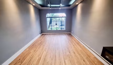 Casa para alugar em Vila Oliveira de 175.00m² com 4 Quartos, 1 Suite e 2 Garagens