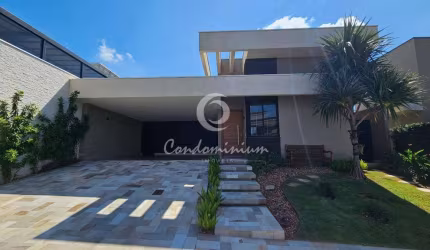 Casa de Condomínio para venda em Parque Residencial Damha Vi de 230.00m² com 3 Quartos, 3 Suites e 4 Garagens