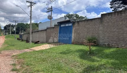 Fazenda / Sítio para venda em Chácara Flora Araraquara de 747.00m² com 1 Quarto e 2 Garagens