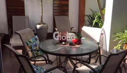 Casa para venda em Vila Oliveira de 270.00m² com 3 Quartos, 3 Suites e 4 Garagens