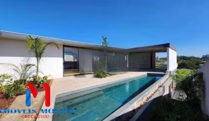 Casa para venda e aluguel em Cotia de 365.00m² com 3 Quartos, 3 Suites e 8 Garagens