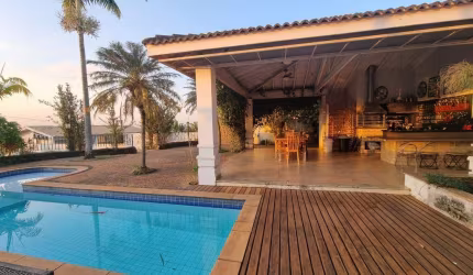 Casa de Condomínio para venda em Campestre de 400.00m² com 3 Quartos, 3 Suites e 4 Garagens