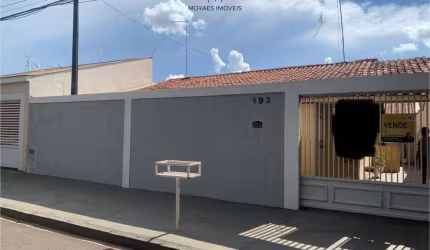 Casa para venda em Conjunto Habitacional Nossa Senhora Aparecida de 178.00m² com 3 Quartos, 1 Suite e 2 Garagens