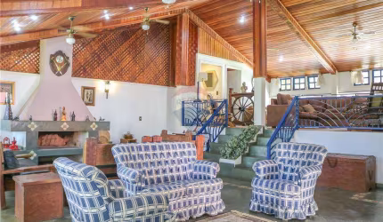 Chácara para venda em Nazaré Paulista de 661.73m² com 6 Quartos, 4 Suites e 15 Garagens