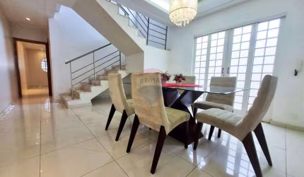 Casa para venda em Parque Residencial Jaguari de 240.00m² com 3 Quartos, 1 Suite e 3 Garagens