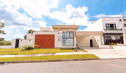 Casa de Condomínio para venda em Residencial Milano de 182.00m² com 3 Quartos, 1 Suite e 4 Garagens