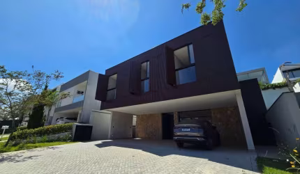 Sobrado para venda em Alphaville Nova Esplanada de 410.00m² com 4 Quartos, 4 Suites e 6 Garagens