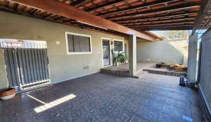 Casa para venda em São Pedro de 200.00m² com 4 Quartos, 1 Suite e 2 Garagens