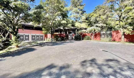 Casa para venda em Águas Da Fazendinha de 1580.00m² com 5 Quartos e 8 Garagens