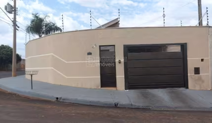 Casa para venda em Parque Gramado Ii de 137.00m² com 2 Quartos, 1 Suite e 3 Garagens