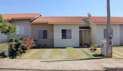 Casa de Condomínio para venda em Jardim Almeida de 51.00m² com 2 Quartos e 2 Garagens