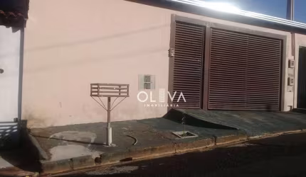 Casa para venda em Conjunto Habitacional Duas Vendas de 190.00m² com 2 Quartos, 1 Suite e 3 Garagens