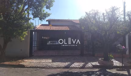Casa para venda em Jardim Simões de 170.00m² com 2 Quartos, 1 Suite e 2 Garagens