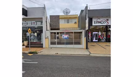 Casa para venda em Centro de 386.85m² com 6 Quartos e 1 Suite