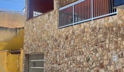 Sobrado para venda em Parque Dom João Neri de 126.00m² com 4 Quartos e 5 Garagens