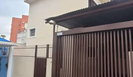 Casa para alugar em Centro de 60.00m² com 2 Quartos