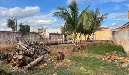 Terreno para venda em Parque Quinta Das Paineiras de 717.00m²